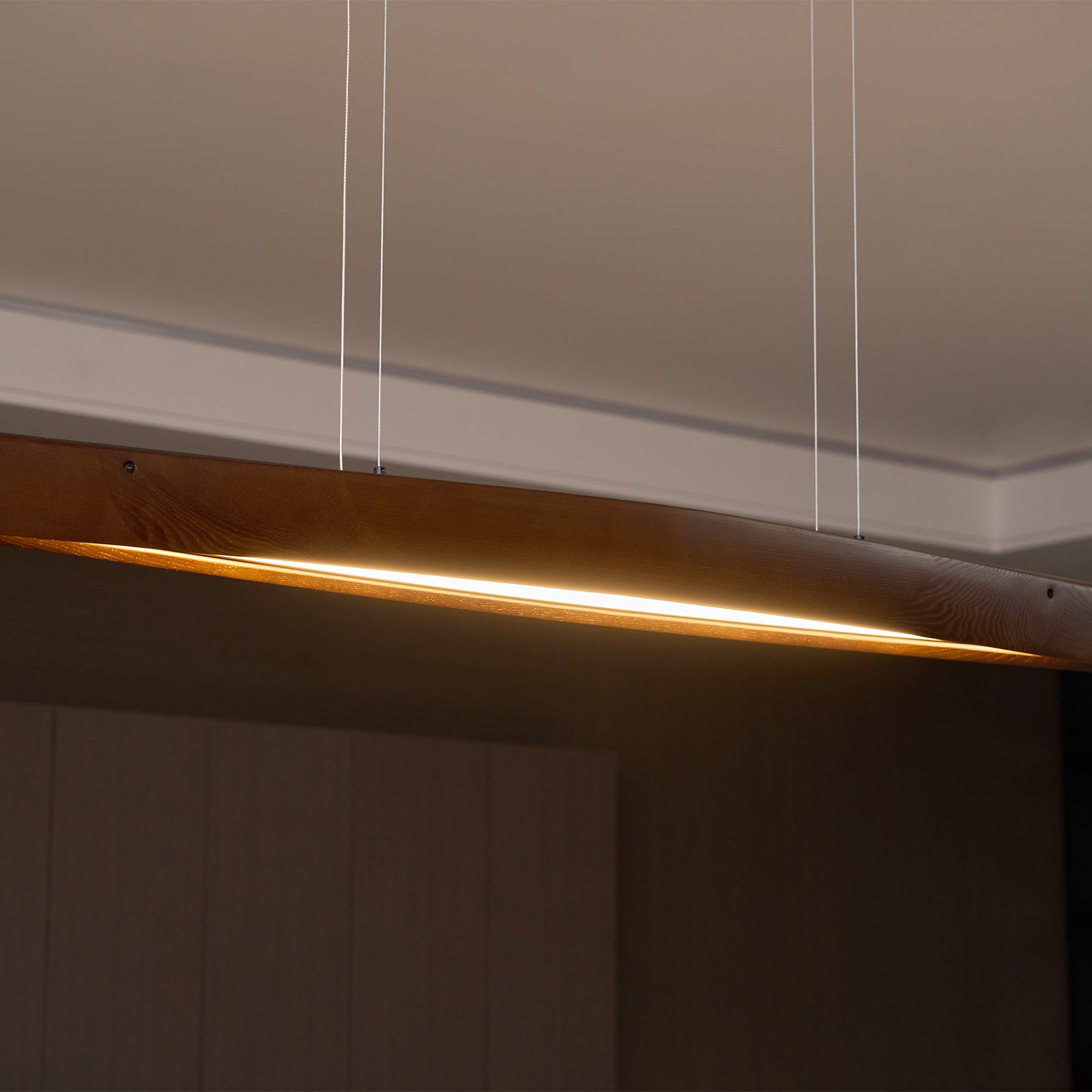 Horizon Linear Wood Pendant Lamp